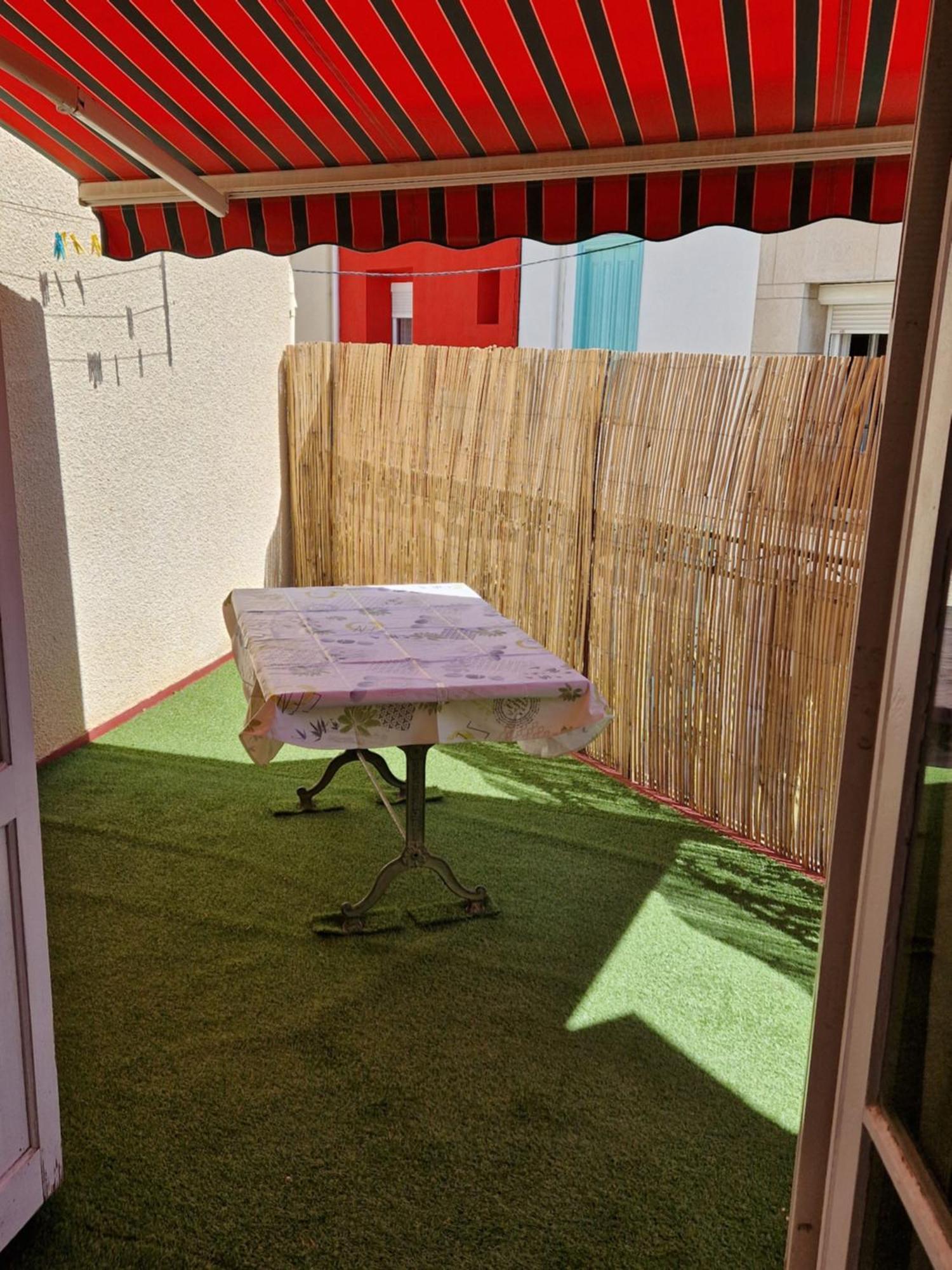 Appartement Avec Terrasse Saint Laurent De La Salanque Exterior photo