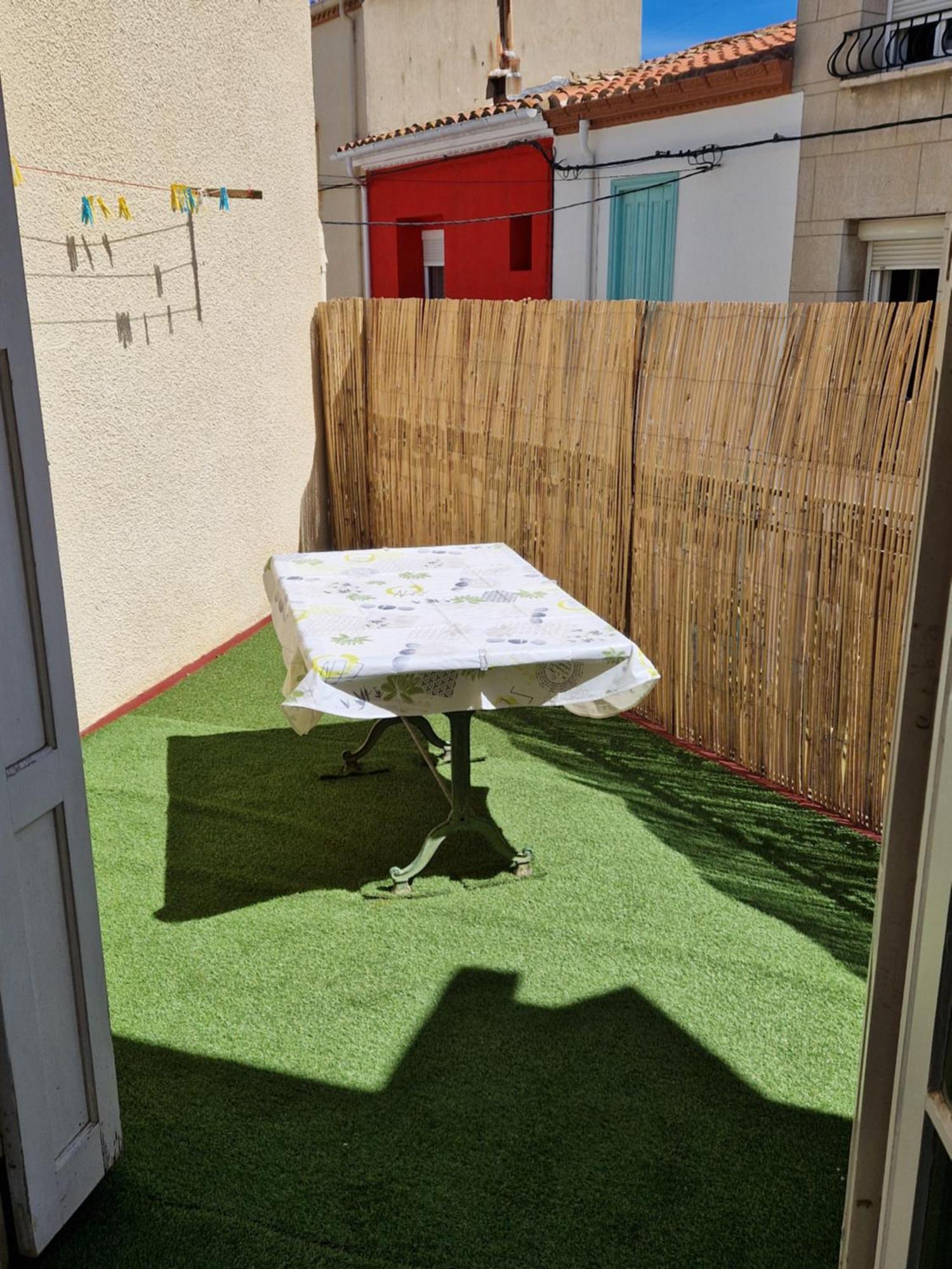 Appartement Avec Terrasse Saint Laurent De La Salanque Exterior photo